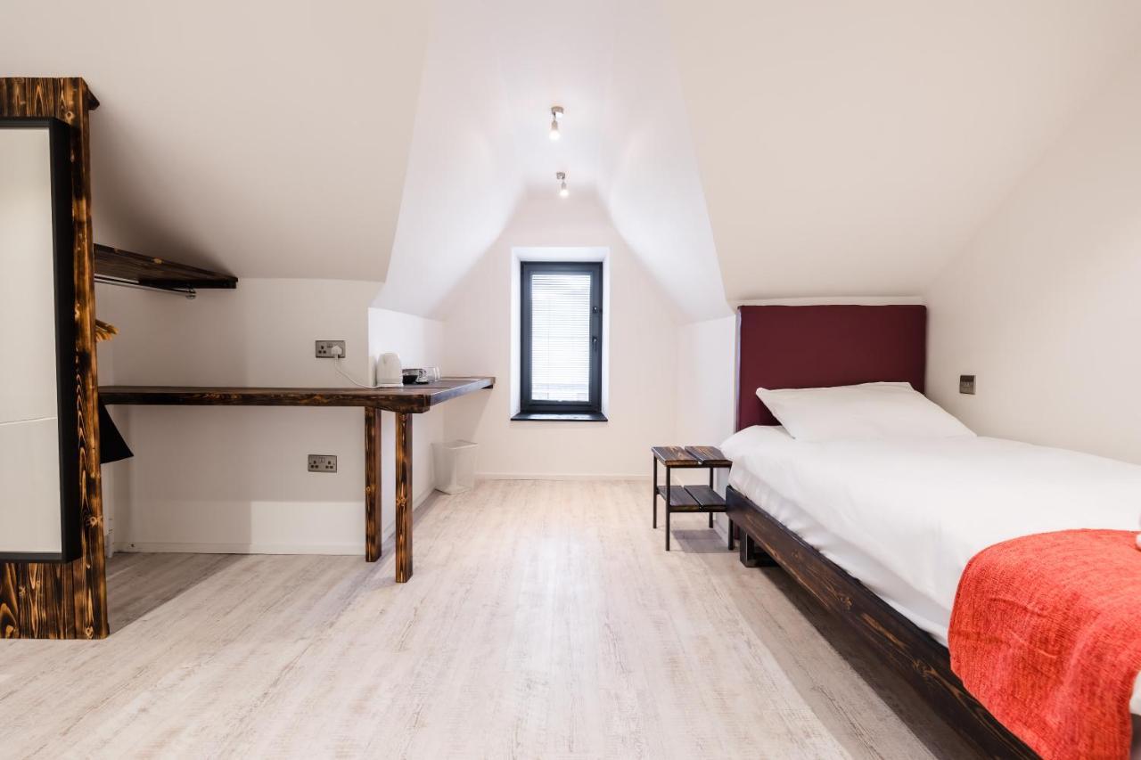 Cardiff Arms Bistro & Hotel Treorky ภายนอก รูปภาพ