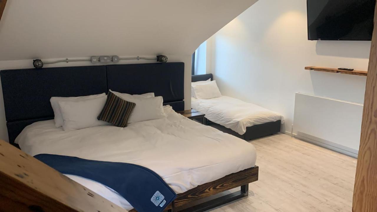 Cardiff Arms Bistro & Hotel Treorky ภายนอก รูปภาพ