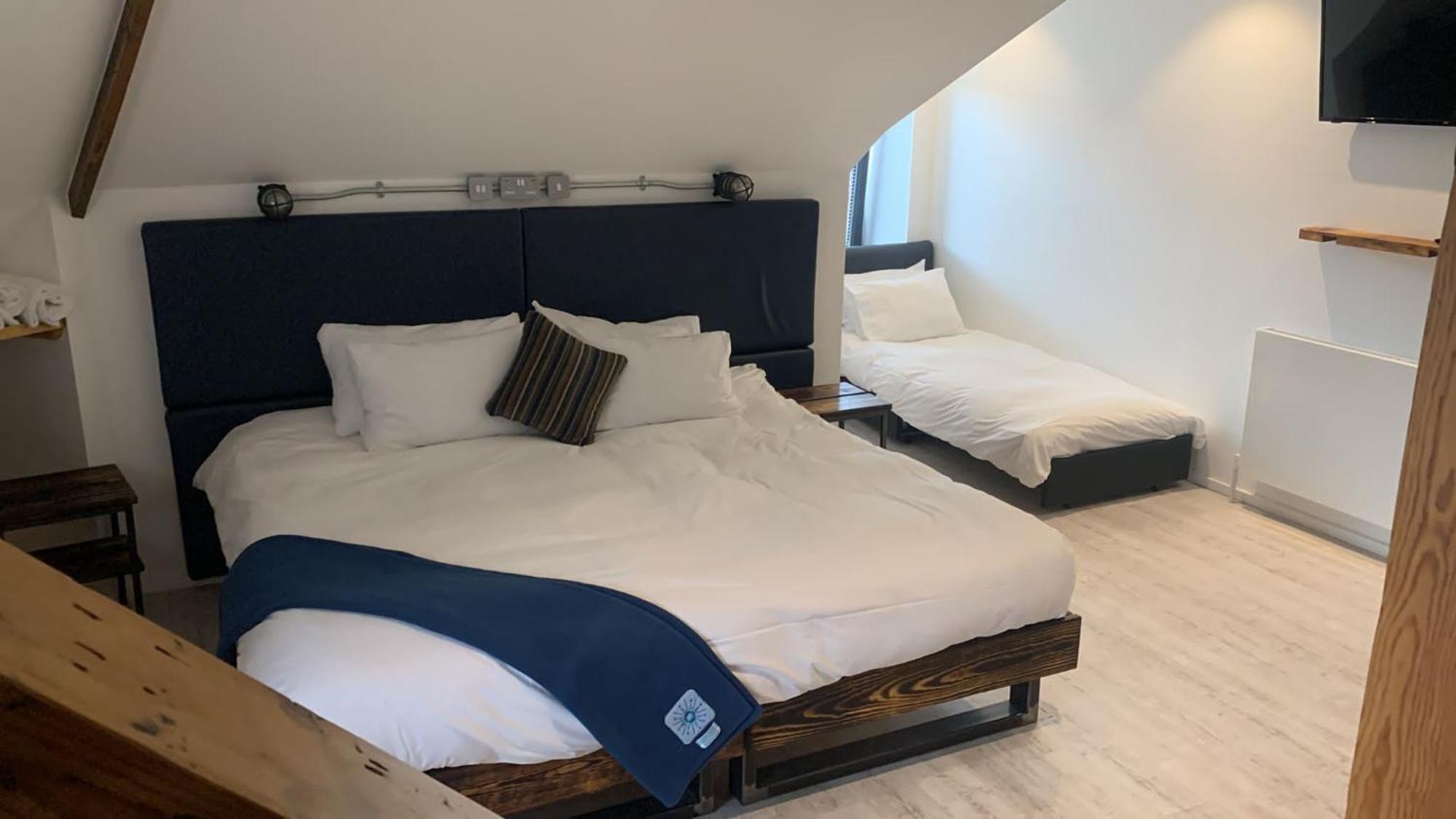 Cardiff Arms Bistro & Hotel Treorky ภายนอก รูปภาพ