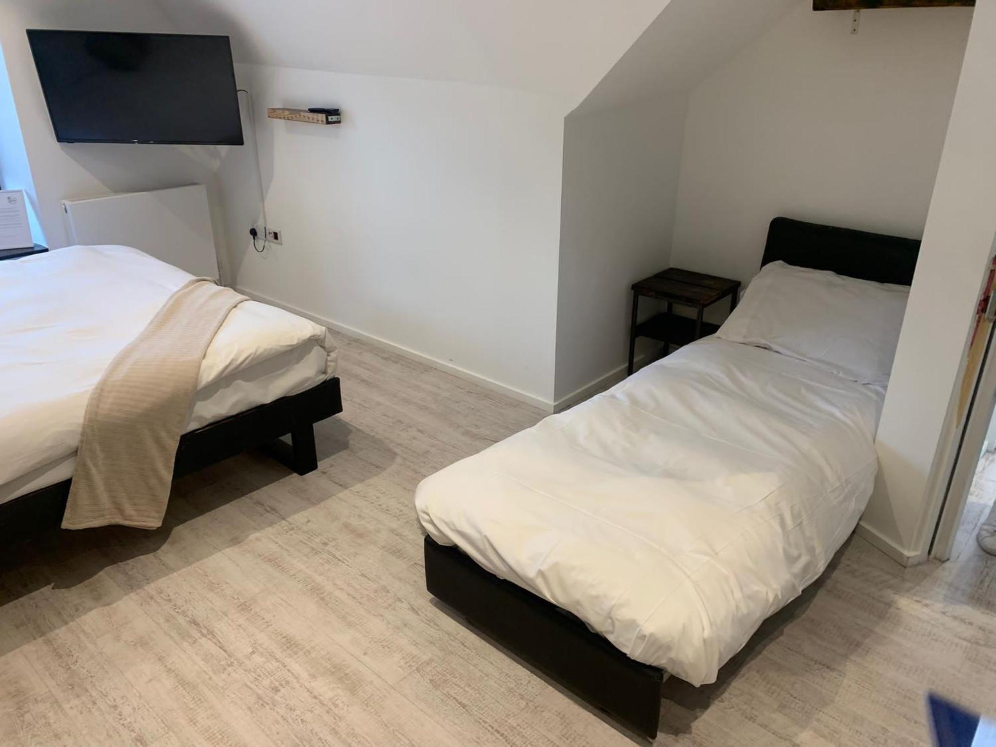 Cardiff Arms Bistro & Hotel Treorky ภายนอก รูปภาพ